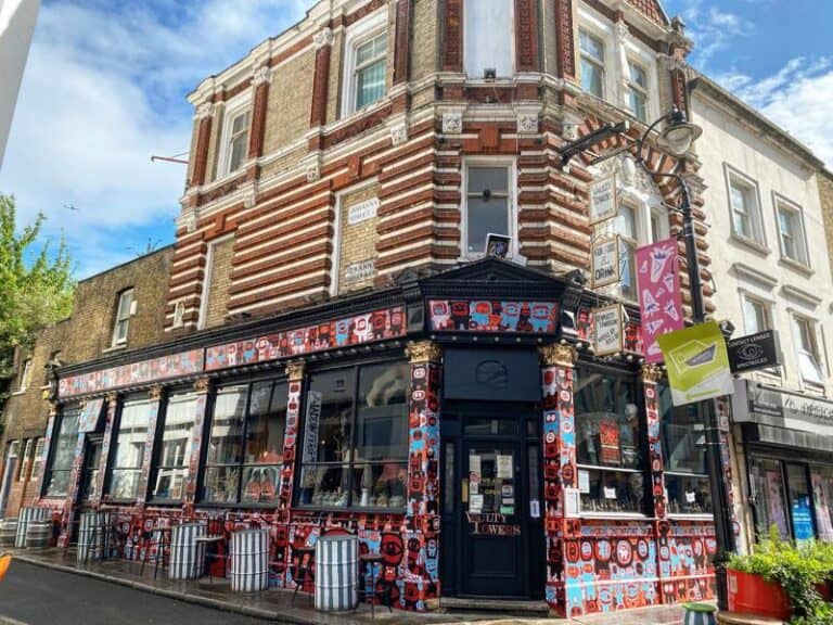 9 Best Pubs & Bars Near Waterloo, London 2023